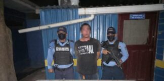 Sujeto es detenido por suponerlo responsable de los delitos de porte ilegal de arma de fuego y tráfico ilícito de droga