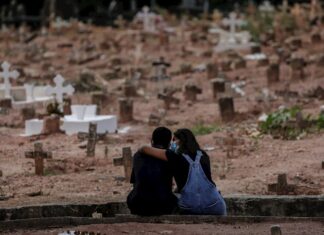Brasil vuelve a superar el promedio de 3.000 muertes diarias por la covid-19