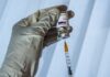 Chile se niega a aplicar vacuna AstraZeneca a mujeres menores de 55 años