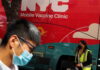 Nueva York despliega minibuses para vacunar contra la covid a los sintecho
