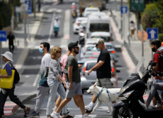 Israel se quita la mascarilla al aire libre en otro paso más hacia normalidad
