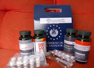 El Salvador entrega a Costa Rica medicamentos para pacientes con coronavirus