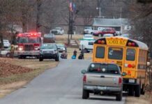 Varias víctimas deja tiroteo en instituto de secundaria de Tennessee, EE. UU.