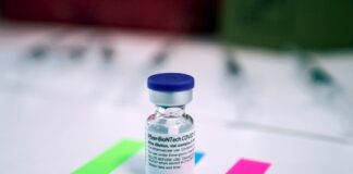 Pfizer y Moderna amplían sus estudios de la vacuna en niños entre 5 y 11 años