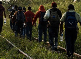 El 50 % de adultos mayores migrantes en Latinomérica se sienten discriminados