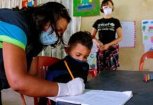 COPRUMH pide vacunar de manera urgente a unos 70 mil docentes en Honduras