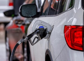 Galón de gasolina superior rebasa el precio de los 100 lempiras a partir de este lunes