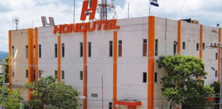 Empleados de Hondutel exigen la renuncia del gerente general y el presidente del sindicato