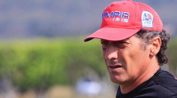 Olimpia renueva contrato al entrenador Pedro Troglio hasta mayo del 2022