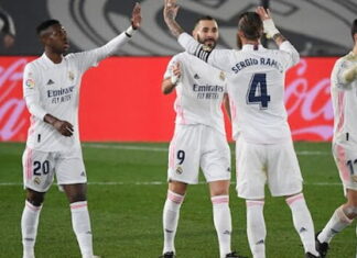 El Real Madrid gana en Granada y se mantiene en la pelea por el liderato