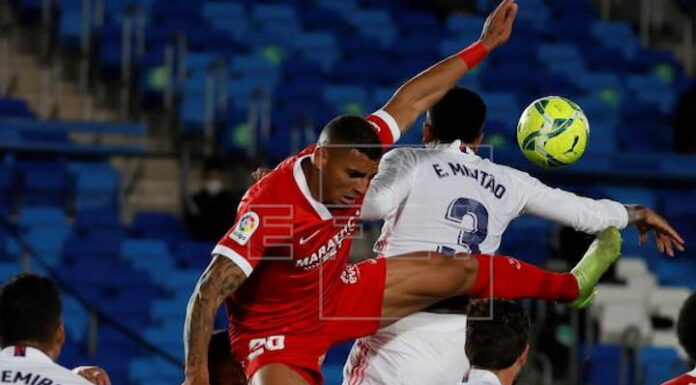 El Real Madrid empata con el Sevilla y rescata un punto insuficiente para el liderato