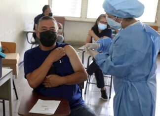 El IHSS comienza a vacunar a sus afiliados
