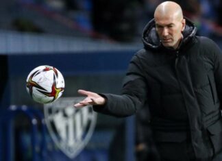 La plantilla madridista se despide con cariño de Zidane