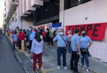 Empleados públicos afectados por falta de pago del quinquenio realizaron protestas frente a la Secretaría de Finanzas