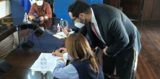 Autoridades del gobierno de Honduras firman contrato para la compra de 4.4 millones de vacunas Pfizer