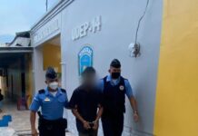 Agentes de investigación detienen a sospechoso de tres delitos en punto de control fronterizo