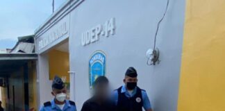 Agentes de investigación detienen a sospechoso de tres delitos en punto de control fronterizo