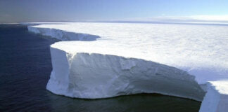 El iceberg más grande del mundo se desprende de la Antártida