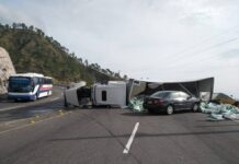Volcamiento de rastra en cuesta de La Virgen, carretera CA-5