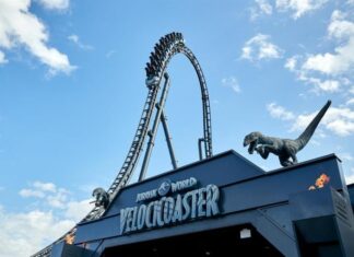 Universal abre en Orlando «VelociCoaster», la montaña rusa más intensa