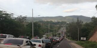 Nuevamente abarrotados los puntos de vacunación contra el Covid-19 en la capital