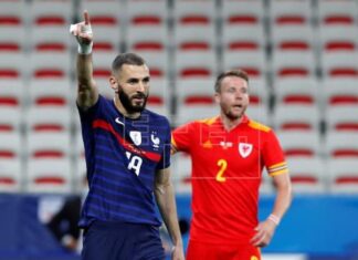 3-0. Mbappé y Griezmann eclipsan la vuelta de Benzema, que falló un penalti