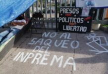 Maestros realizan plantón frente al INPREMA y rechazan nombramiento de la junta interventora por parte del Gobierno