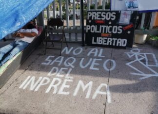 Maestros realizan plantón frente al INPREMA y rechazan nombramiento de la junta interventora por parte del Gobierno