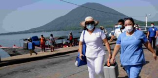 Maestros, lancheros y adultos mayores se vacunan sin ningún problema en Coyolito