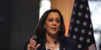 Kamala Harris suaviza su mensaje hacia los solicitantes de asilo tras su gira