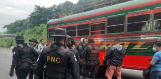 Detienen a 14 emigrantes hondureños en Guatemala