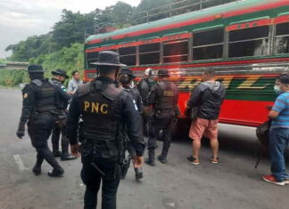 Detienen a 14 emigrantes hondureños en Guatemala