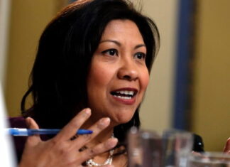 Congresista Torres es amenazada por seguidores de Bukele