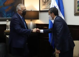 Mauricio Oliva se reúne con representante del BID para hablar del proyecto Agentes digitales