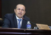 Diputado Renán Inestroza denuncia retiro de acta en el sistema de escrutinio