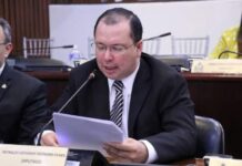 Diputado Reynado Ekónomo en audiencia de imputado por caso de corrupción en el IHSS