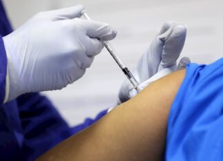 Rumanía se convierte en el primer país en comenzar a vacunar a niños contra la Covid-19