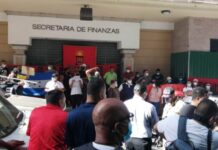 Sindicalistas se toman la Secretaría de Finanzas exigiendo el de pago de quinquenios