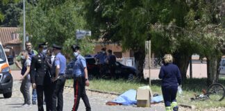 Mata a un anciano y dos niños en las afueras de Roma y después se suicida