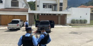 Fuerte balacera deja a dos personas muertas y una gravemente herida en residencial de SPS