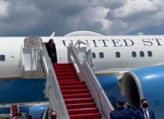 Un problema técnico retrasa el vuelo de Kamala Harris rumbo a Guatemala