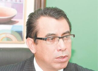 Exjuez representará a Axel López, implicado en la presunta compra irregular de hospitales móviles por el gobierno hondureño