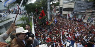 Hondureños marchan contra Zonas de Empleo en aniversario del golpe de Estado