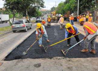 El gobierno invertirá 2,263 millones de dólares en la reparación de carreteras, según el ministro de Insep