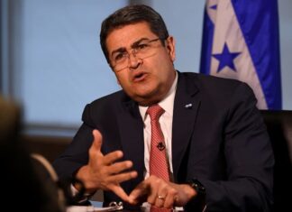 Presidente Hernández anunció que este martes dará “buenas noticias” a trabajadores