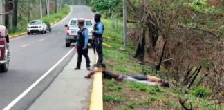 Encuentran sin vida a dos jóvenes en la orilla de la carretera hacia el departamento de Olancho