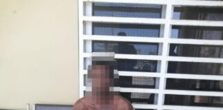 Capturan a un individuo acusado de parricidio en Roatán