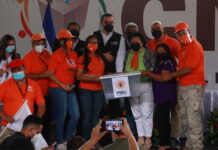 Partidos políticos que no participaron en las elecciones primarias presentan sus planillas ante el CNE