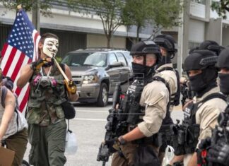 Ciudadanos y policías marchan en Miami para detener la violencia armada