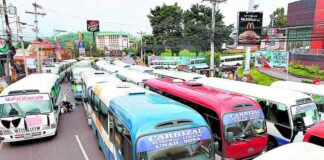 Transportistas mayores de 50 años serán vacunados contra el covid-19